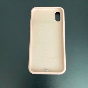 iPhone XS Charging Case